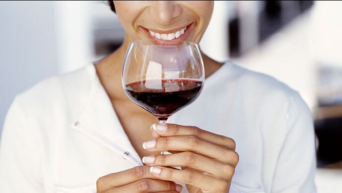vai ir iespējams dzert vīnu diētas laikā